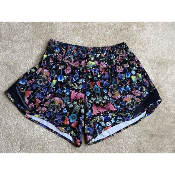 Size 6 (Small) Lululemon Shorts Floral Print Mesh Detail (Flaw, See Pics) - Picture 1 of 8